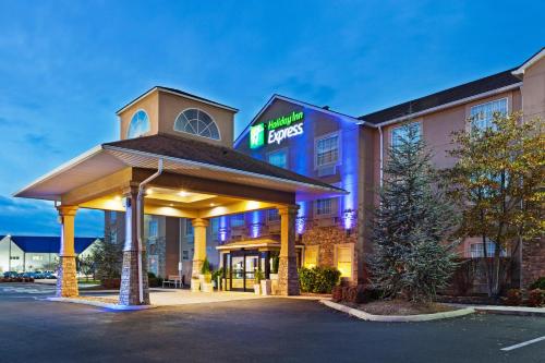 holiday inn express and suites alcoa knoxville airport by ihg
