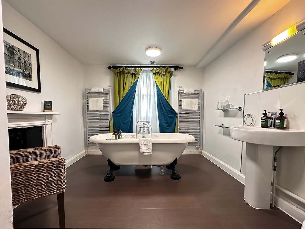 voco oxford spires by ihg