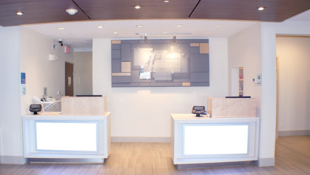 holiday inn express and suites plainview by ihg