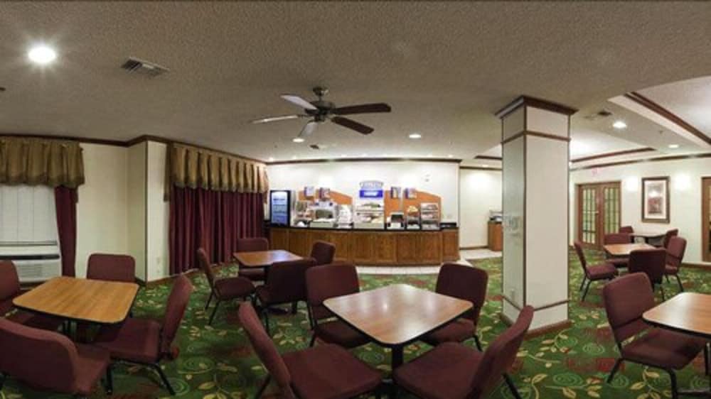 holiday inn express and suites plainview by ihg