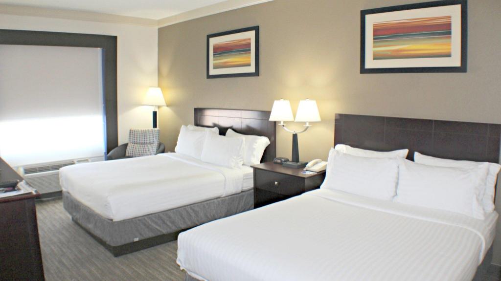 holiday inn express and suites plainview by ihg