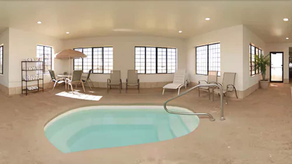 holiday inn express and suites plainview by ihg