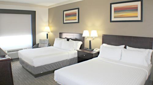 holiday inn express and suites plainview by ihg