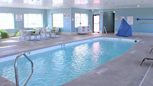 holiday inn express and suites plainview by ihg