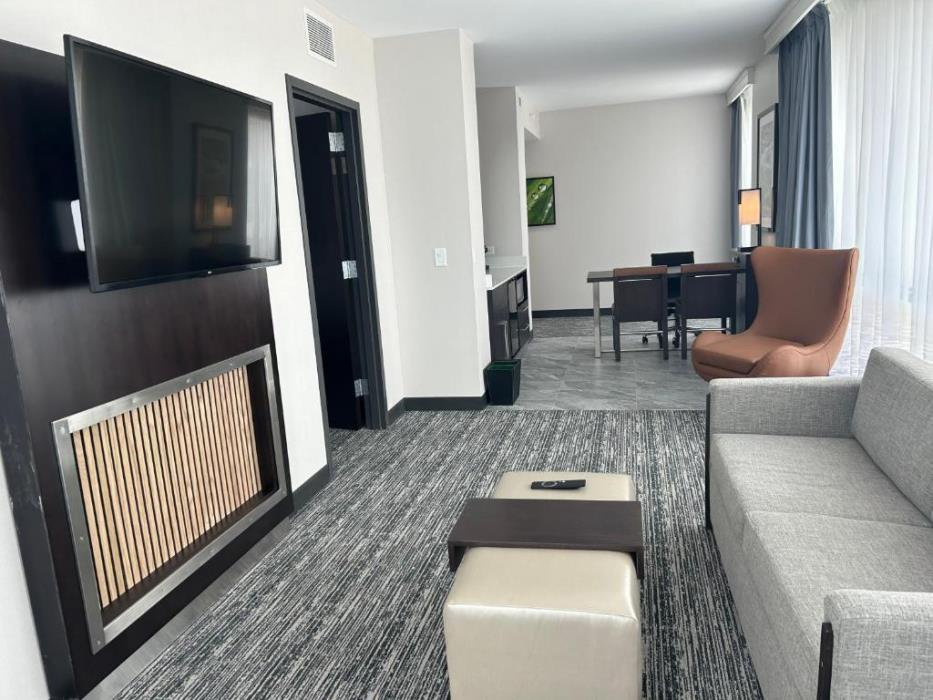 embassy suites by hilton alpharetta halcyon