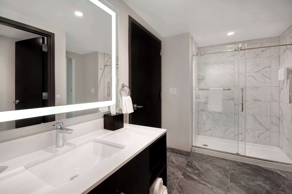 embassy suites by hilton alpharetta halcyon