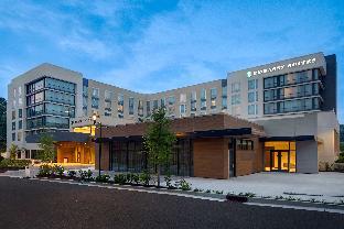 embassy suites by hilton alpharetta halcyon