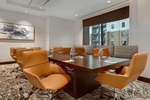 embassy suites by hilton alpharetta halcyon