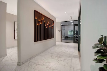 embassy suites by hilton alpharetta halcyon