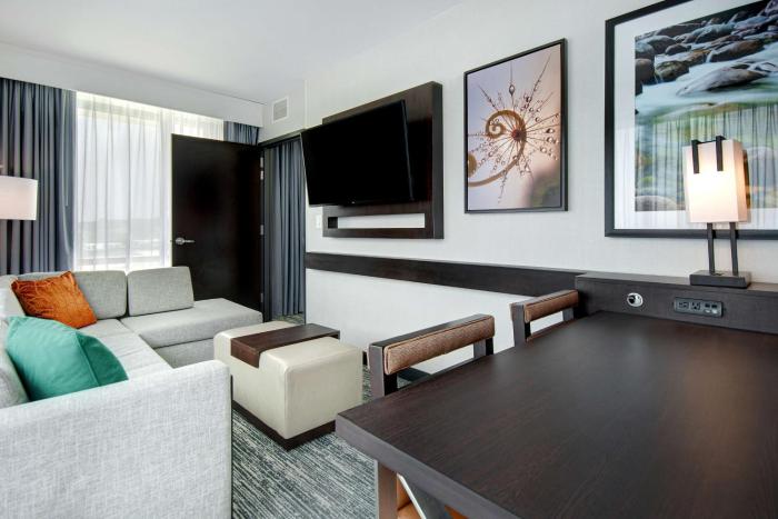 embassy suites by hilton alpharetta halcyon
