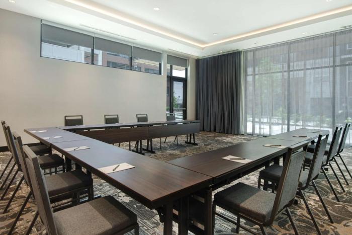 embassy suites by hilton alpharetta halcyon