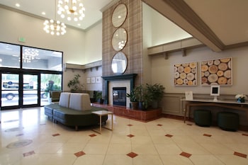 oxford suites spokane valley