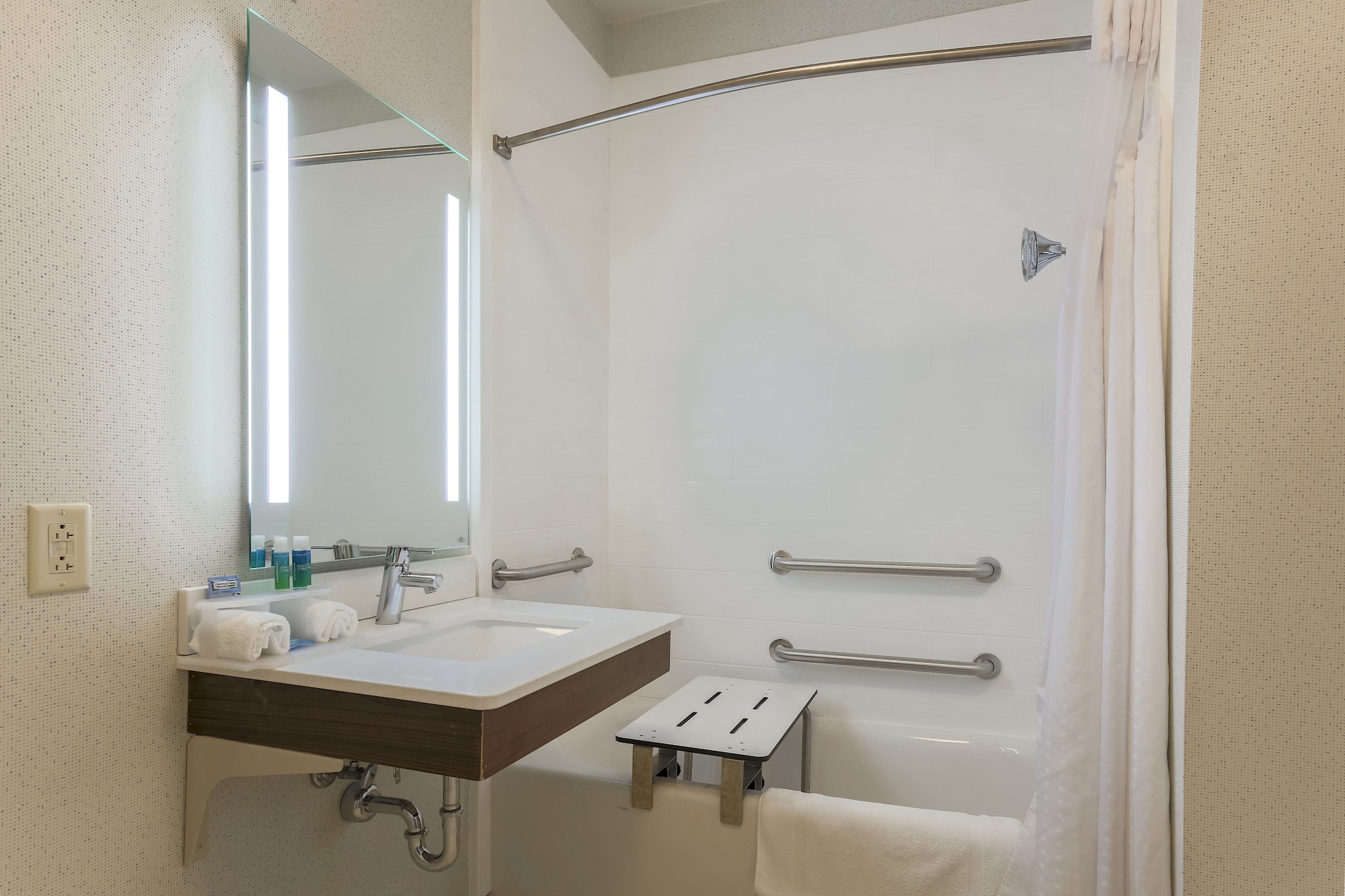 holiday inn express rochester ne irondequoit by ihg