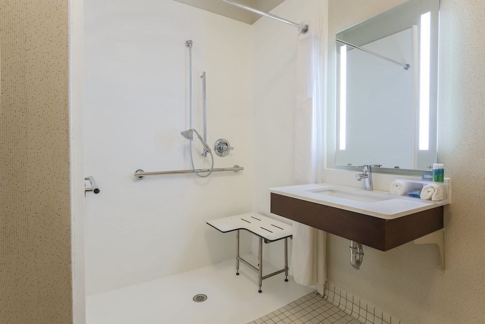 holiday inn express rochester ne irondequoit by ihg