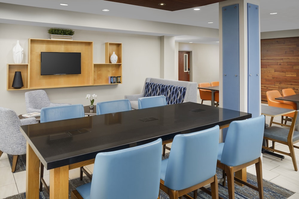 holiday inn express rochester ne irondequoit by ihg