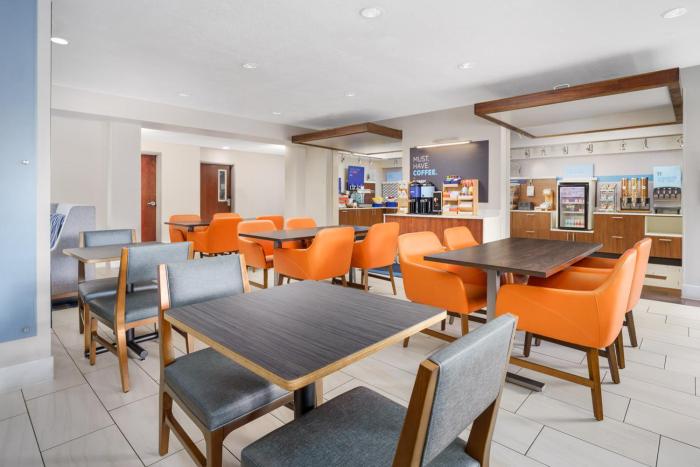 holiday inn express rochester ne irondequoit by ihg