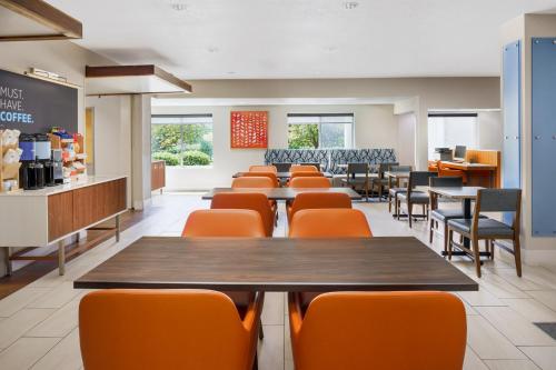 holiday inn express rochester ne irondequoit by ihg