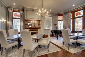 hotel finial bw premier collection