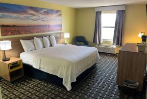 Days Inn By Wyndham Park City Kansas,Park City>>Bel Aire,3 star