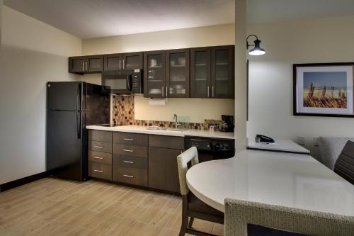candlewood suites wichita east by ihg