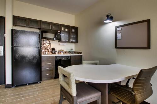 candlewood suites wichita east by ihg