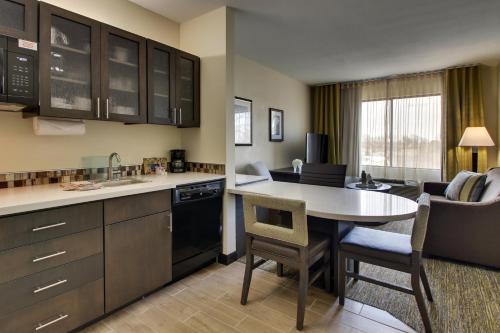 candlewood suites wichita east by ihg