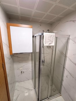 del puerto hotel aliaga