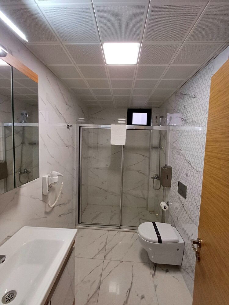 del puerto hotel aliaga