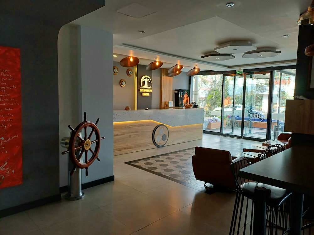 del puerto hotel aliaga