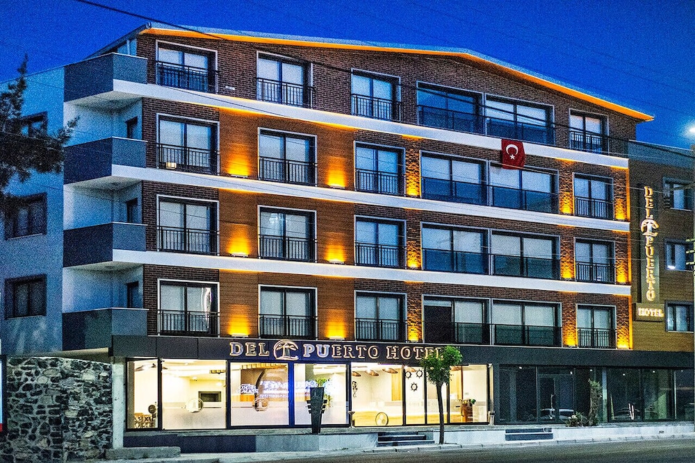 del puerto hotel aliaga