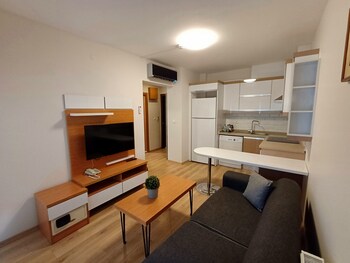 del puerto hotel aliaga