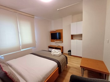 del puerto hotel aliaga