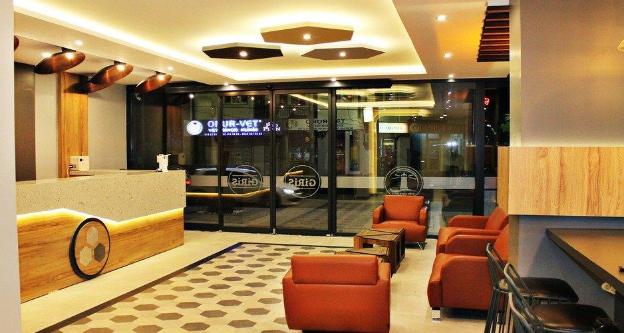 del puerto hotel aliaga