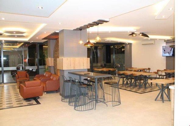 del puerto hotel aliaga