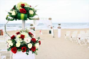 sandy beach non nuoc resort