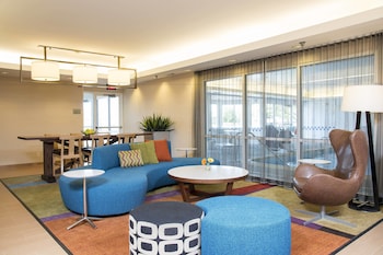 fairfield inn and suites by marriott bloomington