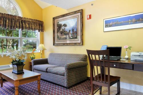 hometown inn and suites jacksonville butler blvd southpoint