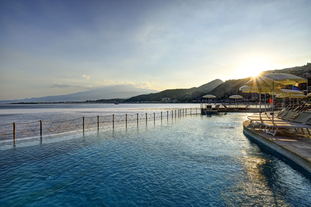 unahotels capotaormina