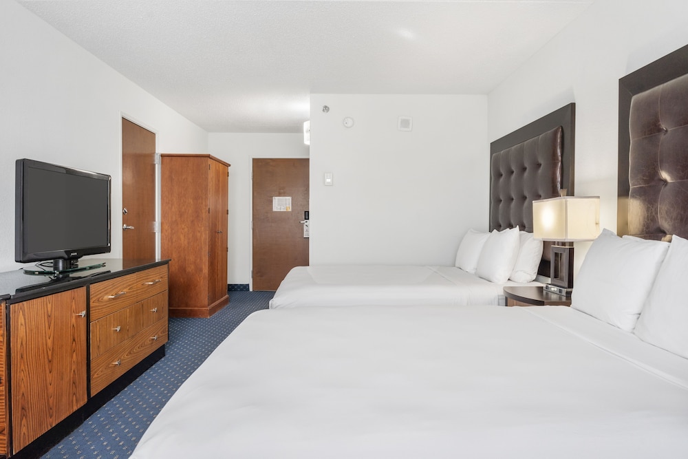 thousand hills condo resort