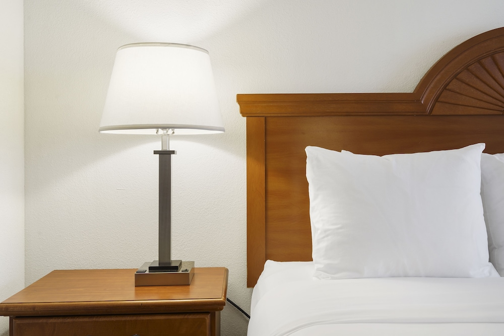 thousand hills condo resort