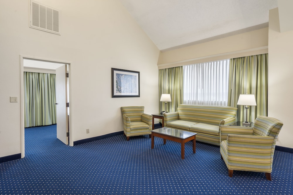 thousand hills condo resort
