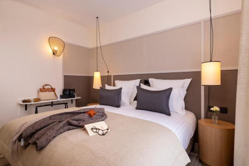 Hotel Toujours,Near Arc De Triomphe,4 star