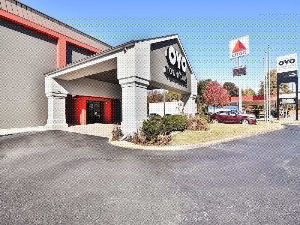 oyo townhouse inn jacksonville near little rock