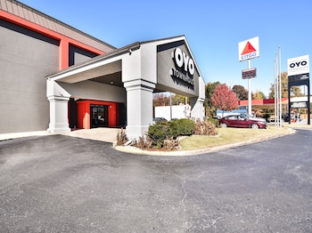 oyo townhouse inn jacksonville near little rock