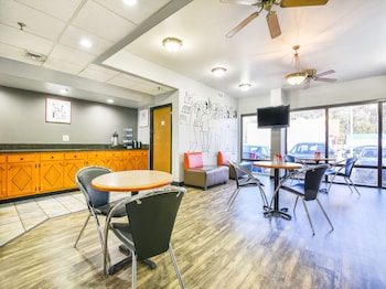 oyo townhouse inn jacksonville near little rock
