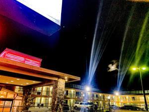 econo lodge inn and suites