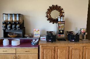 econo lodge inn and suites