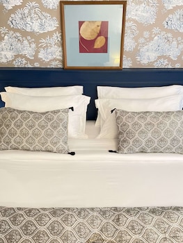 hotel pergolese paris