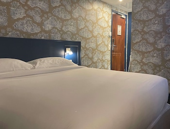 hotel pergolese paris