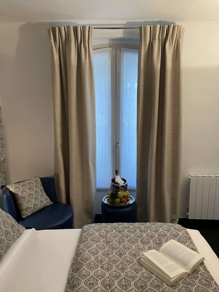 hotel pergolese paris